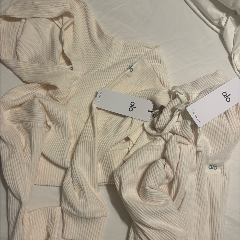 ALO Yoga Ribbed Hoodie & Sweatpants Set — Cream